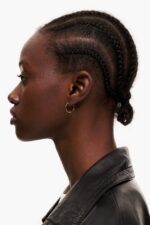 アクセサリー Bimba Y Lola エナメルロゴ フープイヤリング 黒 6BZ0X0827 - 画像 (2)