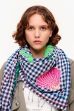 アクセサリー Bimba Y Lola 刺繍入りギンガムチェックショール 紺 6BZ0X0632 - 画像 (2)